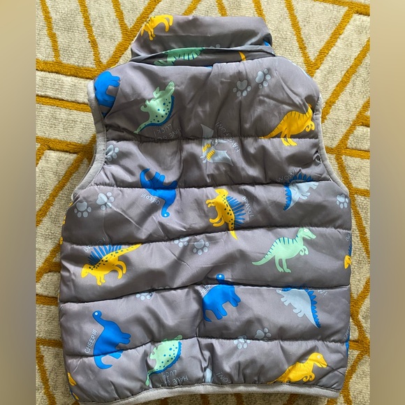 🦕 Dino Vest 🦖 - Picture 2 of 3